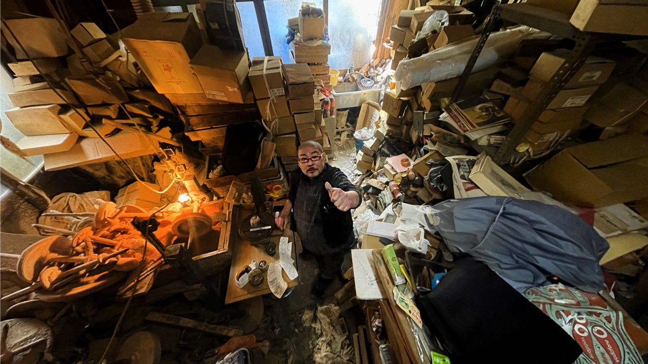 Glass Otaku Showcases His Passion At 100 Year Old Cramped WorkShop