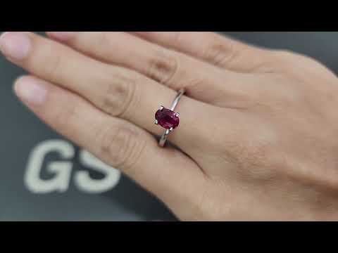 Unheated ruby Pigeon Blood oval cut 1.00 carats, Mozambique Video  № 1