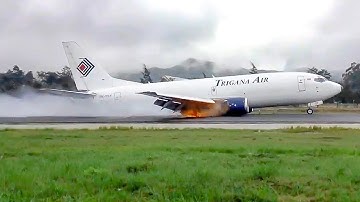 737 Landing Gear Collapses