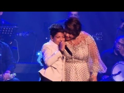 بالغزالة رايقة شرين عبدالوهاب ت وتغنى وتدلع مع الطفل محمد اسامة