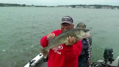 Great Walleye trolling tip using electric and gas by Pro fishing guide Doug Burns.
