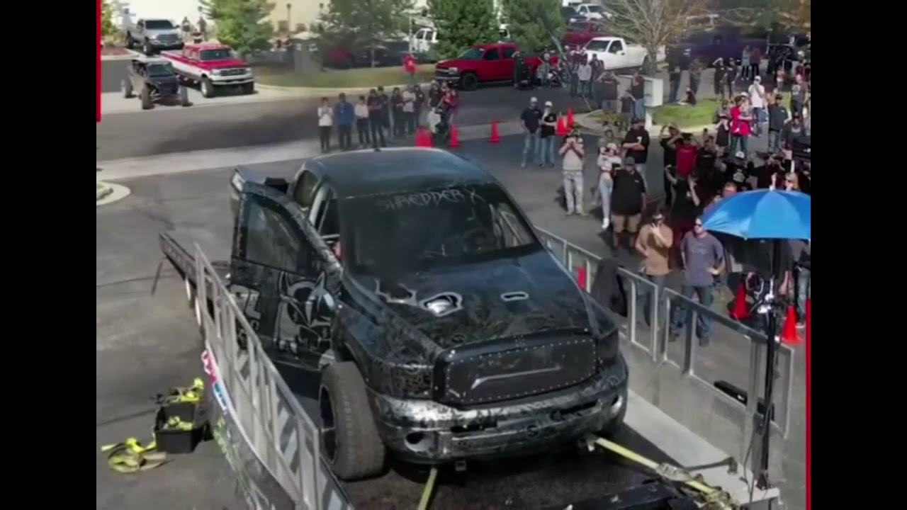 EXPLOTA MOTOR DE CAMIONETA CON CONDUCTOR ADENTRO Y SE SALVA DE MILAGRO explota-motor-de-camioneta-con-conductor-adentro-y-se-salva-de-milagro