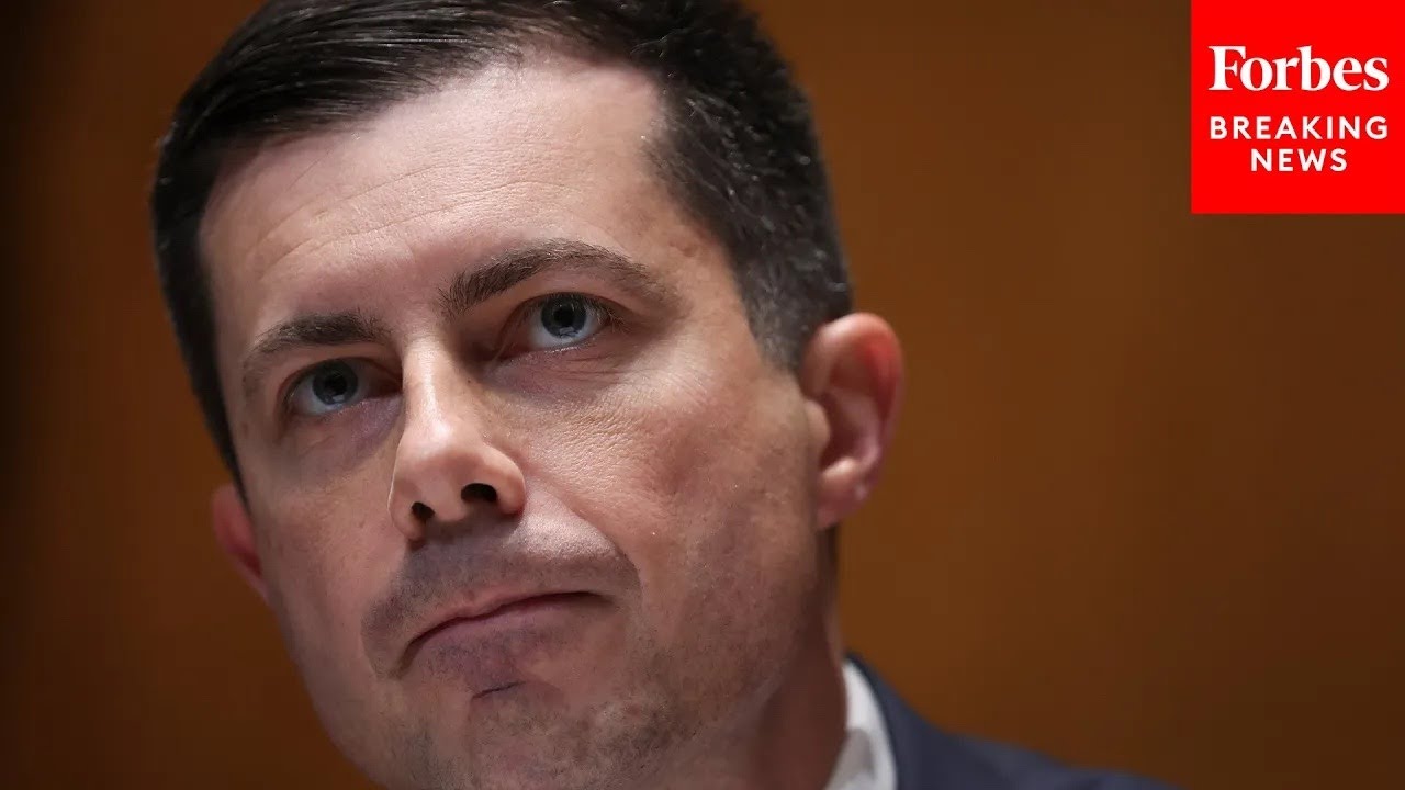 Democrat Rips Govt Over Airline Fiasco What Happened This Morning Is democrat-rips-govt-over-airline-fiasco-what-happened-this-morning-is