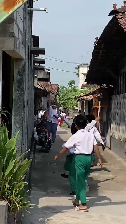 sd vs mi#sd #anaksekolahan #tawuran#shoot