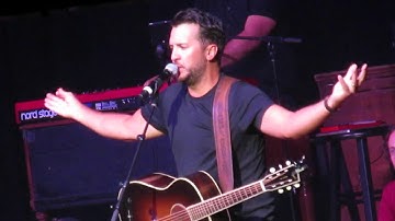 Luke Bryan - Knockin