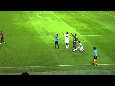 2010.10.23 ヴィッセル神戸vs名古屋グランパス　闘莉王怪我するも交代できず