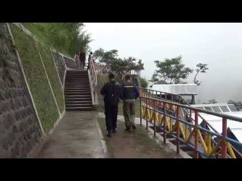 walking-travel-tour-:-ketep-pass-berada-di-puncak-bukit-sawangan-magelang,-jawa-tengah