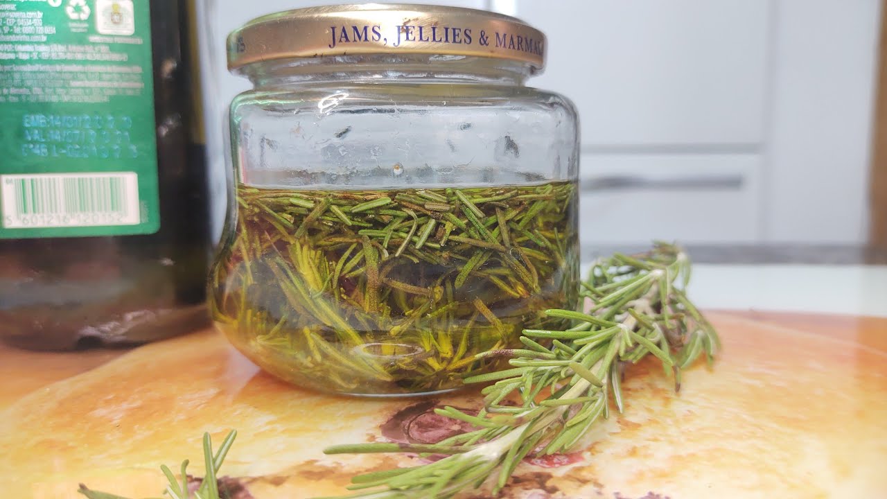 Óleo de alecrim perfeito para revigorar os cabelos | Vanuza Santos