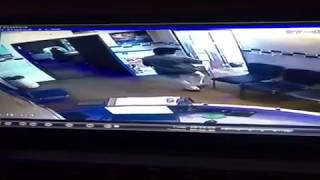 Man Stealing Iphones From Doctors Clinic Caught In Camera