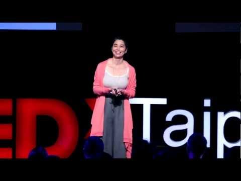 找一條回家的路：賴佩霞 (Pei-Hsia Lai) at TEDxTaipei 2012