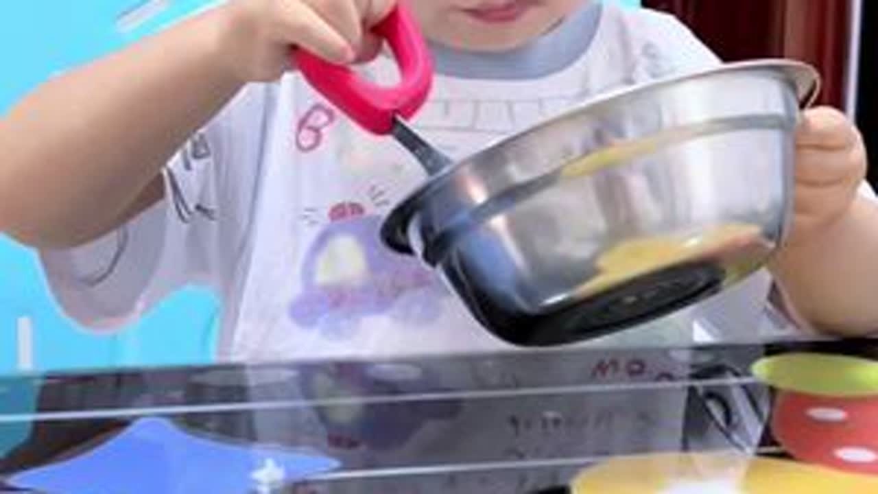 晚饭简简单单又一餐，中午吃的剩菜，晚上加了一点青菜又是一餐 两个娃不嫌弃妈妈做的饭菜，吃的嘎嘎香 #妈呀太香了 #小吃货的日常