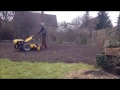 Jævning af græsplæne med Blec Power Box Rake