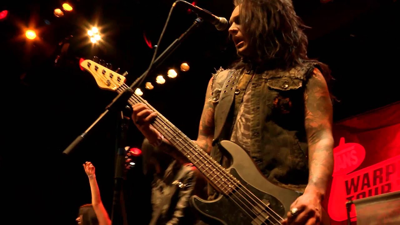 New Years Day - I’m No Good (Live 2015 Warped Tour Kickoff Party)