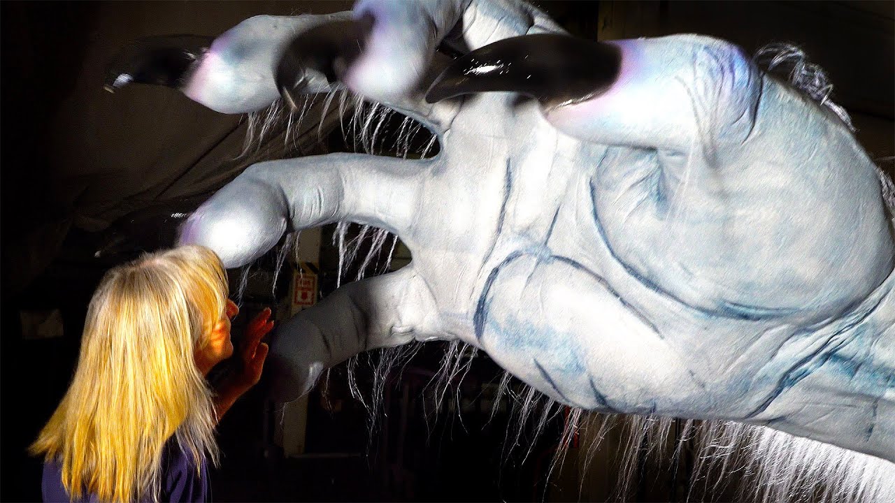 Giant Monster Hand Tries to Grab Person  | "The Hand" Animatronic Prop by Distortions