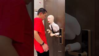 this man build a human robot just for delivery boy 😂