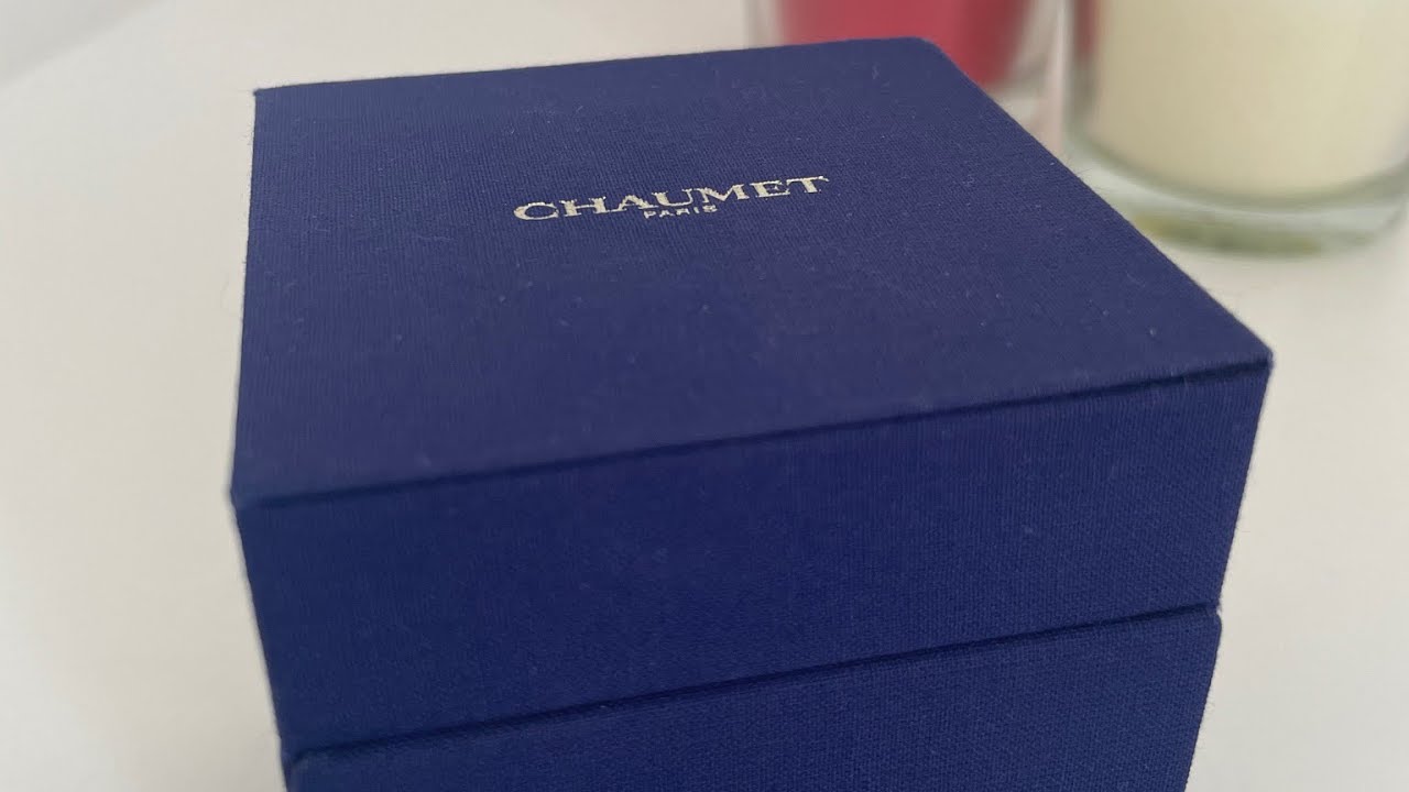 AUTH Chaumet 18kt Gold ring hidden diamond on iPhone 12 Pro