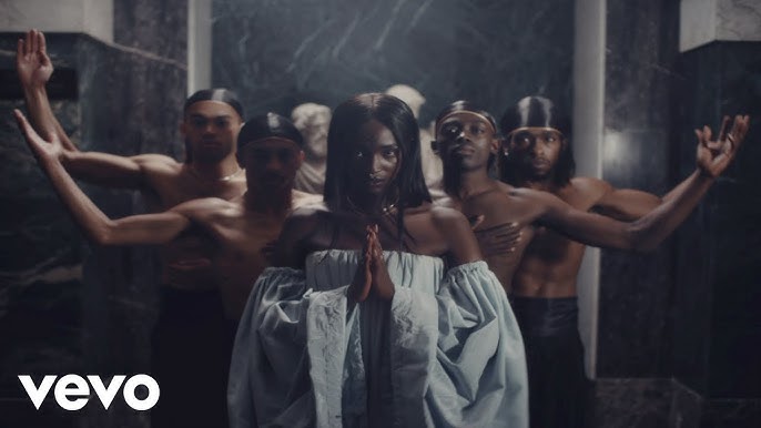 Lous and the Yakuza channels gritty defiance in the name of all black women  with her latest video “Solo” – Texx and the City