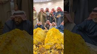 Sheikh eats camel meat every day but still remains healthy how #shortvideo #shortsfeed