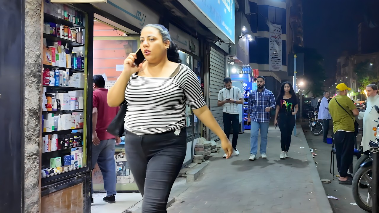 الحياة الشعبية بعد منتصف الليل في مصر | جولة سير على الاقدام