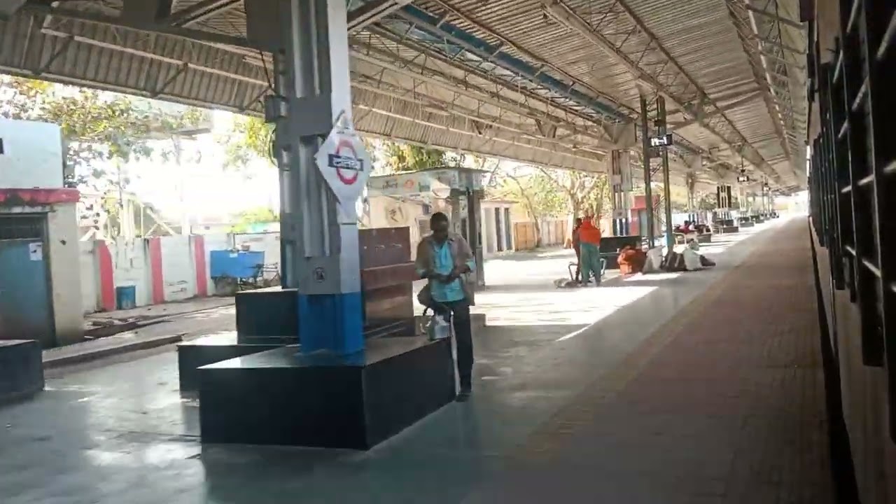 Datia Railway Station Platform View via Train | Rail Universe
