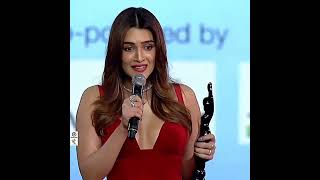 Mimi actress kriti sanon speech in filmfare award show
