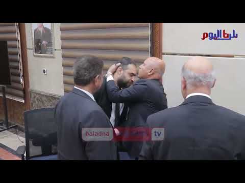 كامل الوزير ي قبل رأس هيئة مكتب نقابة المهندسين بعد إستقالتهم