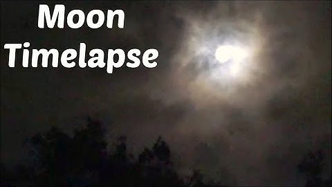 Moon Rising Timelapse (Through Clouds)