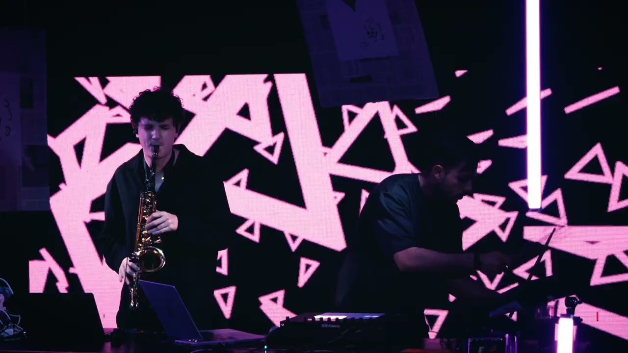 Watch Ooh (Live in London) - Dan be & Alex Bone on YouTube Watch Ooh (Live in London) - Dan be & Alex Bone on YouTube