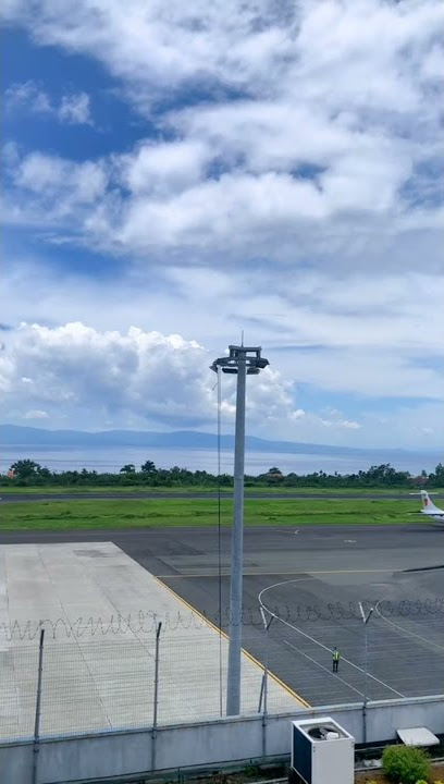 Suasana bandara yang tenang dan indah || Status Wa 30 detik #shorts #short