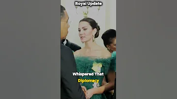 Emerald Elegance Amid Diplomacy That Makes History 