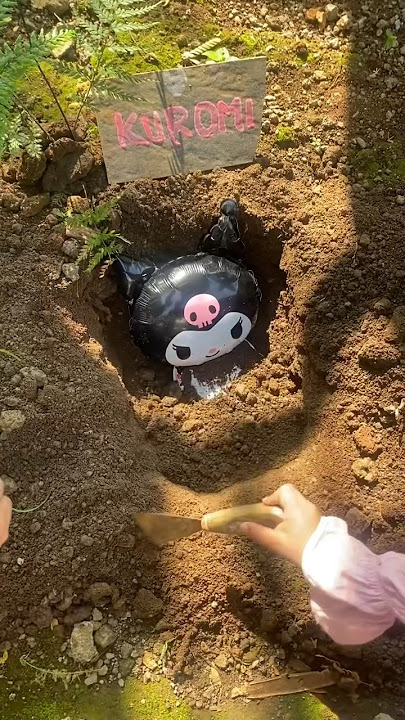 MAU NGUBUR KUROMI, KUROMI MATI GARA-GARA KEPLESET #shorts #kuromi #sanrio #cinnamoroll #hellokitty