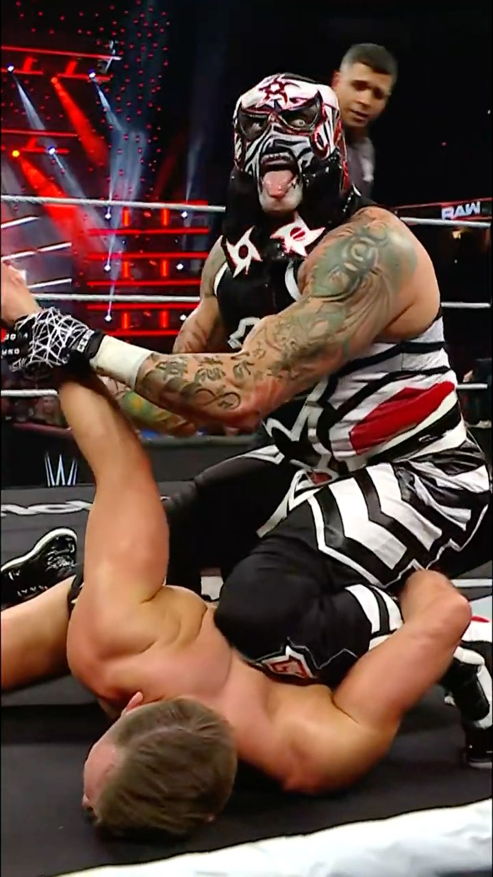 Penta is NO joke ? #RawOnNetflix #WWERaw