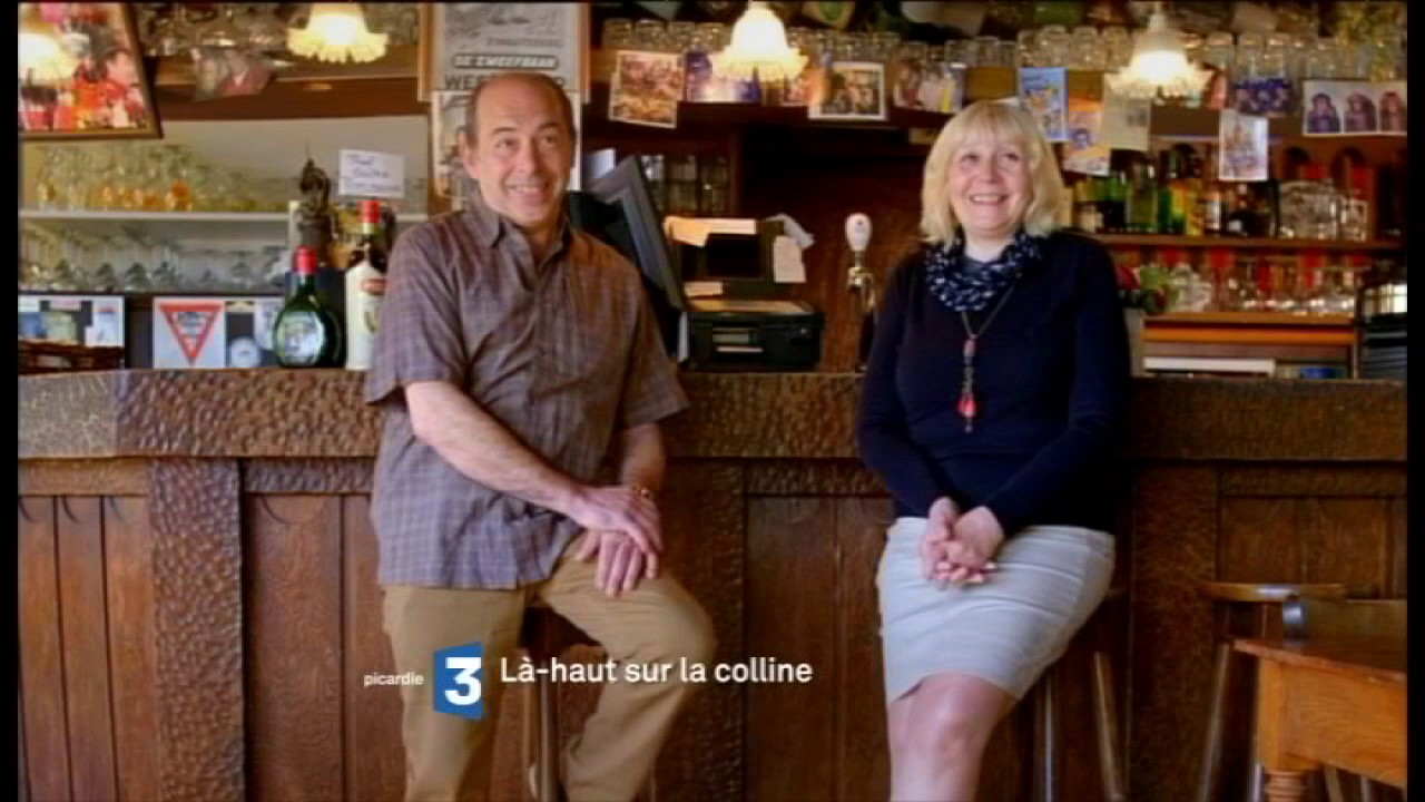 Làhaut sur la colline (bandeannonce) YouTube Làhaut sur la colline (bandeannonce) YouTube