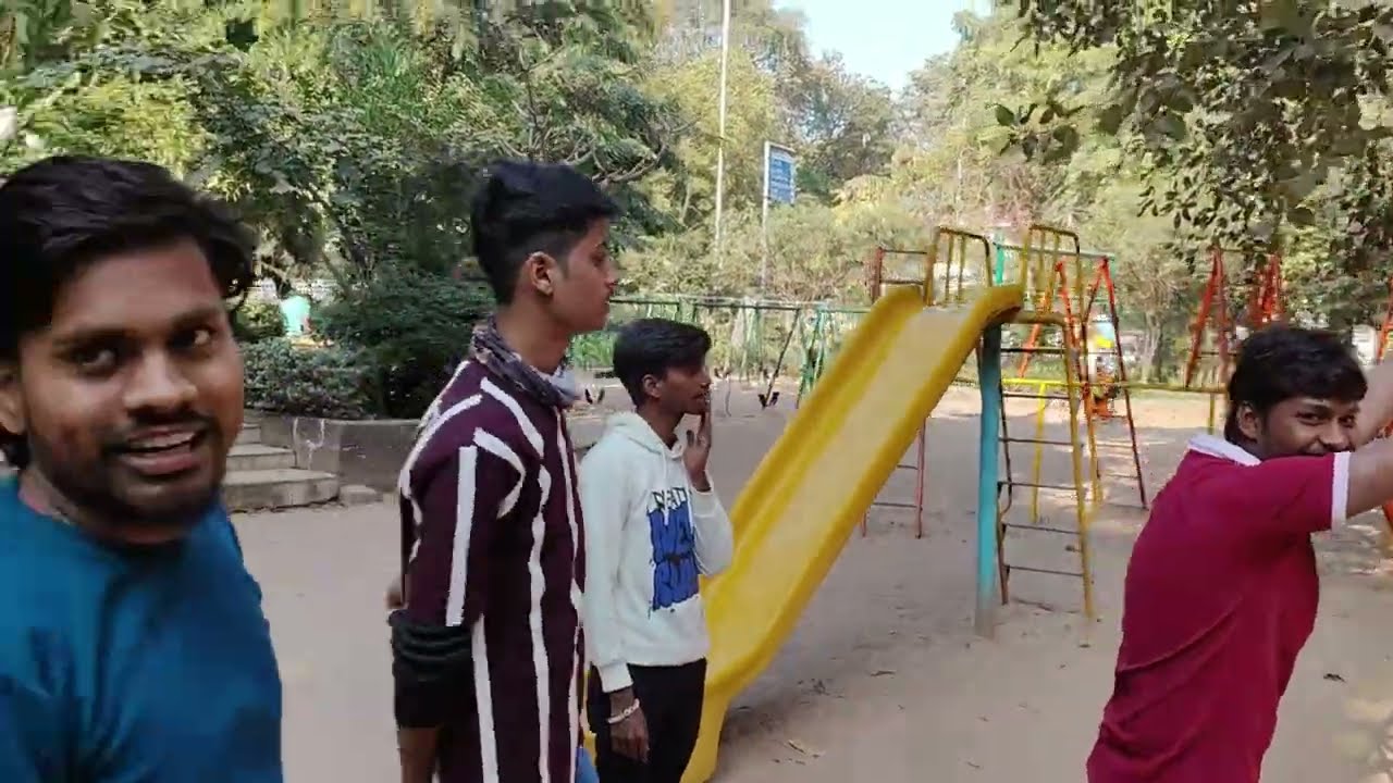 Ajj ham ghumne gay Law garden 🏡🏡🦋