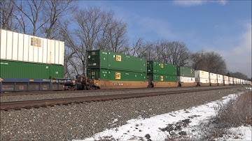 NS 23Z with NS / BNSF lashup