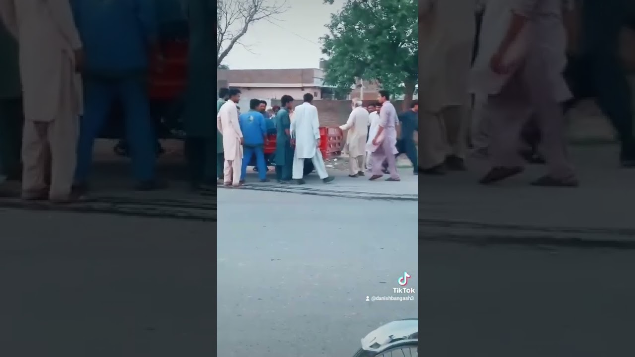 car and bike accident to kohat rod in fatehjang