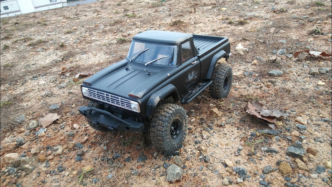 CARISMA SCA-1E SCALE COYOTE 2s Run - YouTube