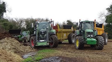 Muck Spreading with Fendt & John Deere - Merlo Loading