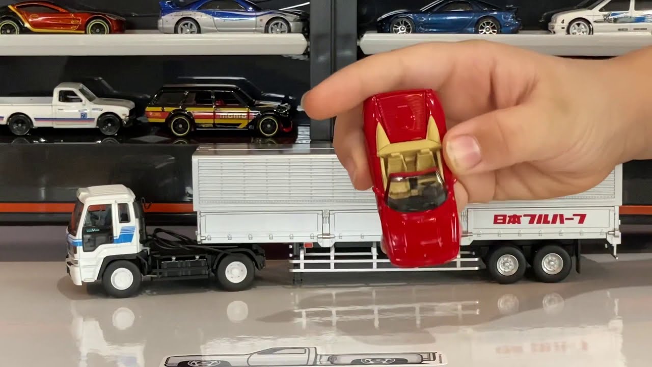 Diecast Review: Tomica Limited Vintage Isuzu Tractor and Wing