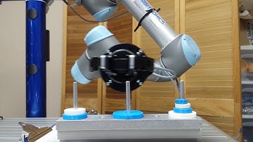 Tower Of Hanoi solved by a robot arm