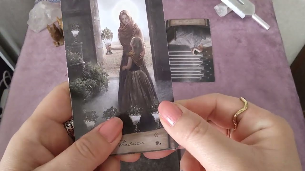 【見たときがタイミング】今のあなたと1年後のあなた(２択リーディング)