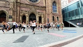 Flash mob  Acroyoga Montréal teacher training 2016