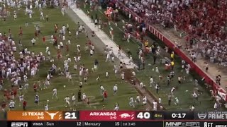 Arkansas fans rush the field after huge win vs Texas | Week 2 | September 11, 2021