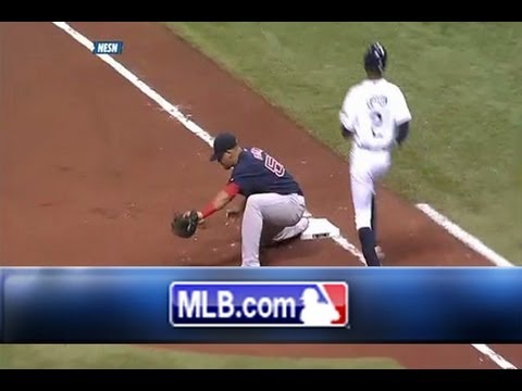 BOS@TB: Middlebrooks throws it through...