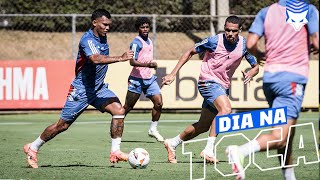 ⚽ DIA NA TOCA | Terça-feira de treino aberto para imprensa na Toca da Raposa 2