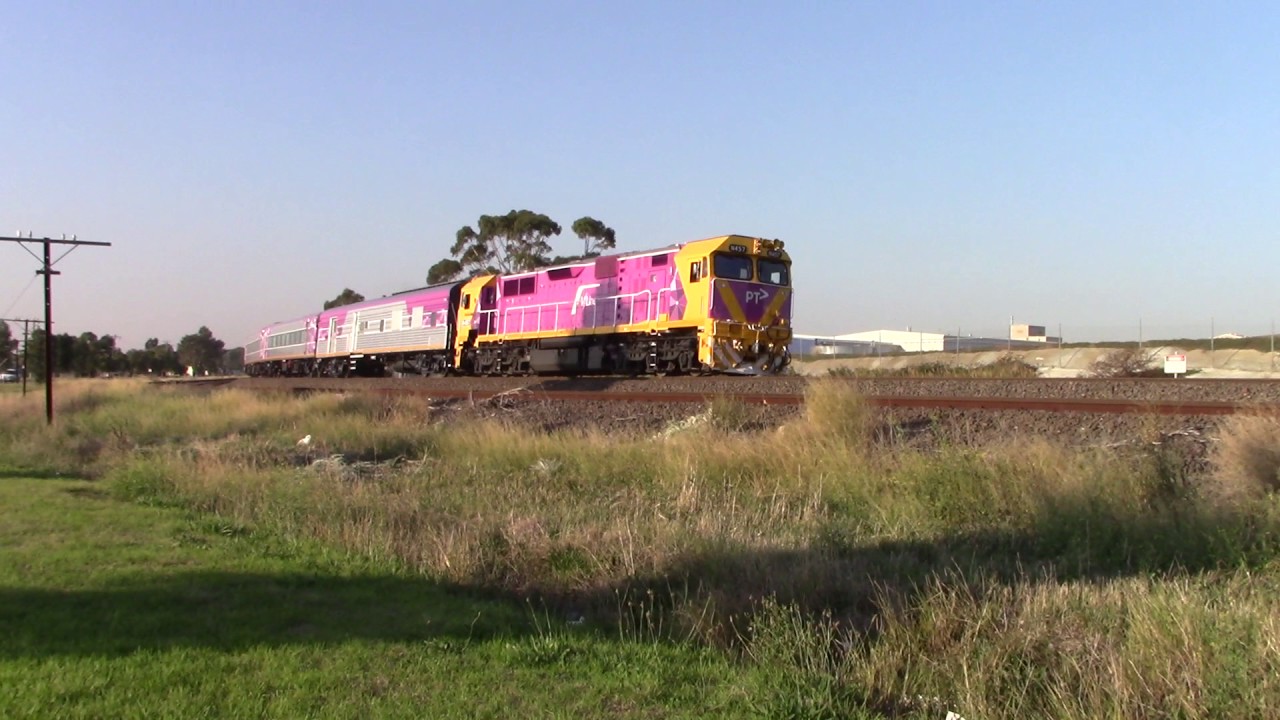Sn8 Class New PTV Livery N-class N457 SN8 near Albion - YouTube