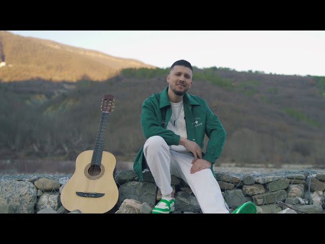 Florian Tufallari ft. Landi Roko - Tingujt e kitares class=