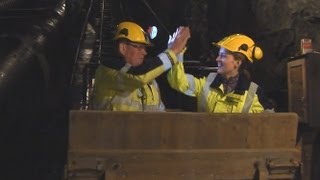 Download Lagu Trallebanen på Dale - ei historisk reise frå toppen og ned. MP3 Download Lagu Trallebanen på Dale - ei historisk reise frå toppen og ned. MP3