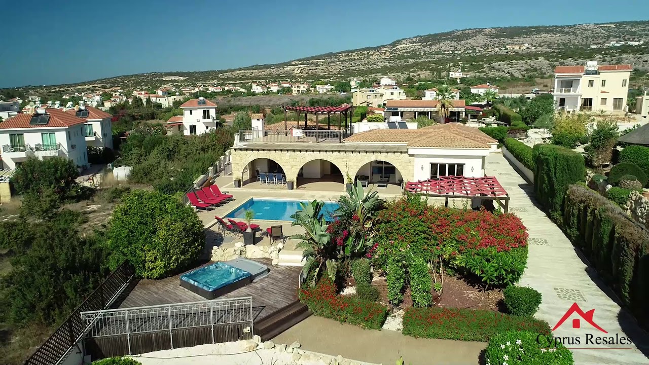 Video of Sea Caves Imperial 4 Bedroom Bungalow. Villa for sale