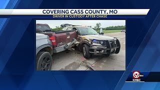 Man under arrest after fleeing from Cass County authorities and striking sheriff's deputy vehicle